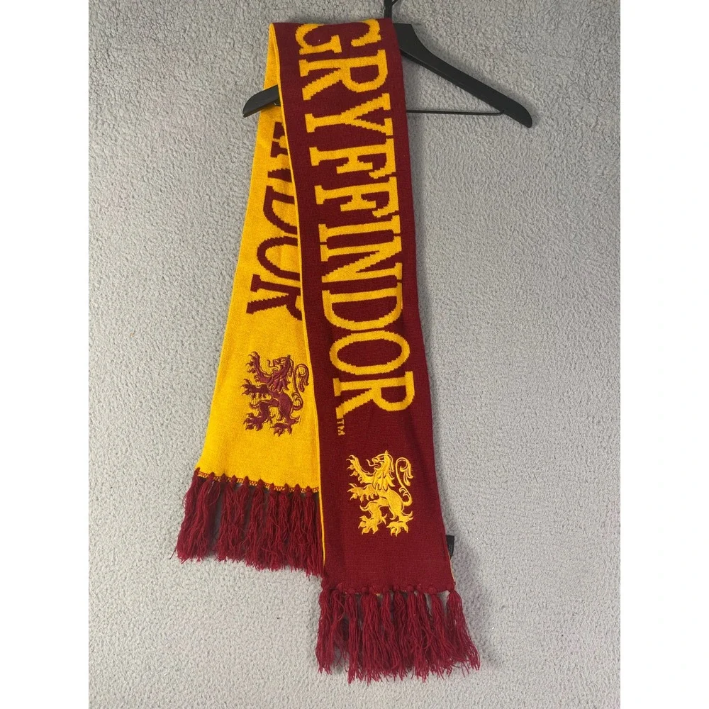 Harry Potter Gryffindor Scarves Lot 2 Universal Studios Wizarding World Red Gold